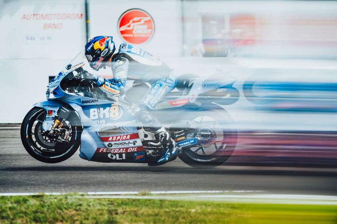Ultimátní rychlost, kterou oči nestíhají. Překvapivá fakta o MotoGP Ultimátní rychlost, kterou oči nestíhají. Překvapivá fakta o MotoGP