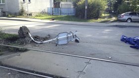 Motorkář v Ostravě ujížděl policii, havaroval a zabil se