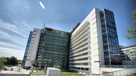 Vedení nemocnice v Motole bude ve čtyři hodiny zasedat a rozhodne o dalším průběhu stavby