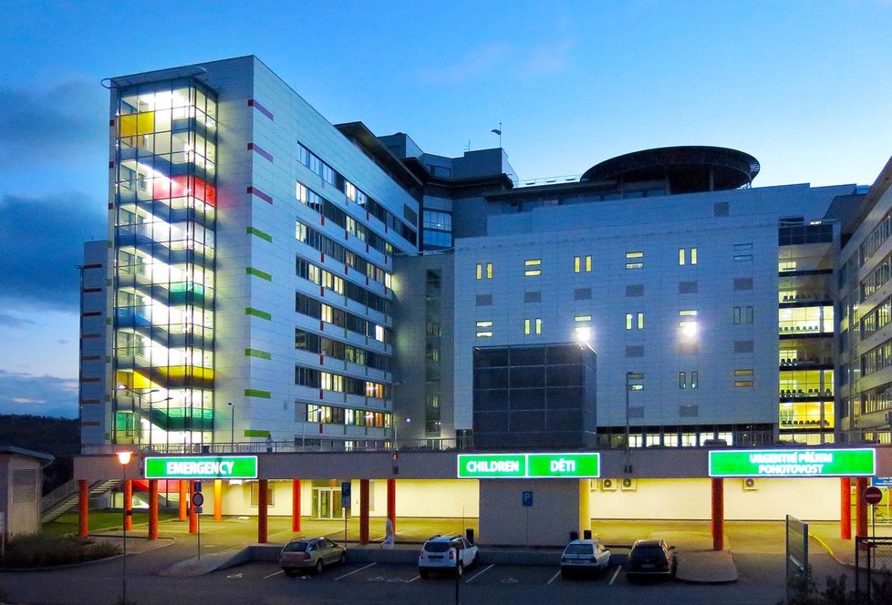 NKÚ kvůli absenci jasných pravidel kolem bonusů od dodavatelů kritizoval i Fakultní nemocnici v Motole.