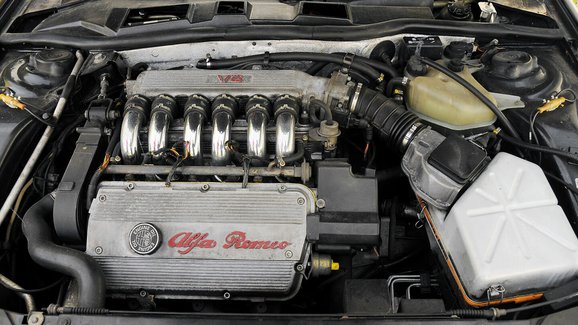 Martin Vaculík a ojetý motor Alfa Romeo Busso: Pobaví na silnici i v dílně