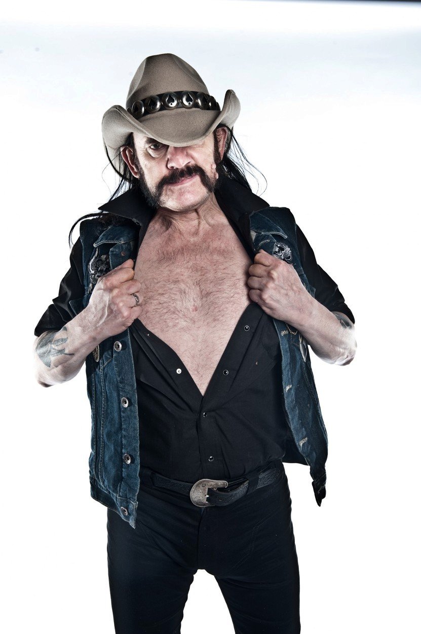 Lemmy Kilmister zemřel na agresivní formu rakoviny.