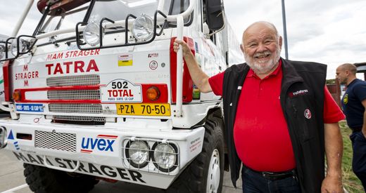 Karel Loprais utkvěl v paměti také svými hláškami. Karel Loprais utkvěl v paměti také svými hláškami.