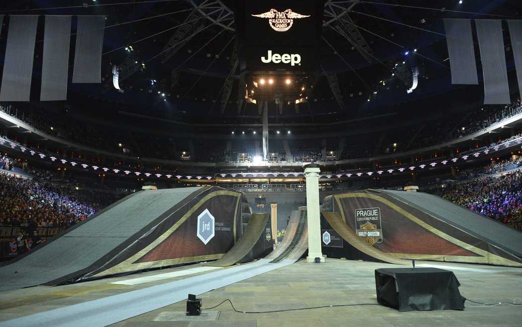 Zaplněná O2 arena sledovala 16. ročník populární exhibice FMX Gladiator Games