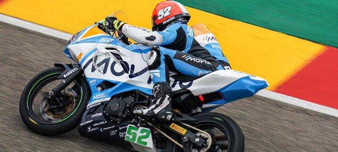 Český jezdec Oliver König nebude na závody ve španělském Aragonu, kde byl zahájen šampionát Supersport 300, vzpomínat s radostí.