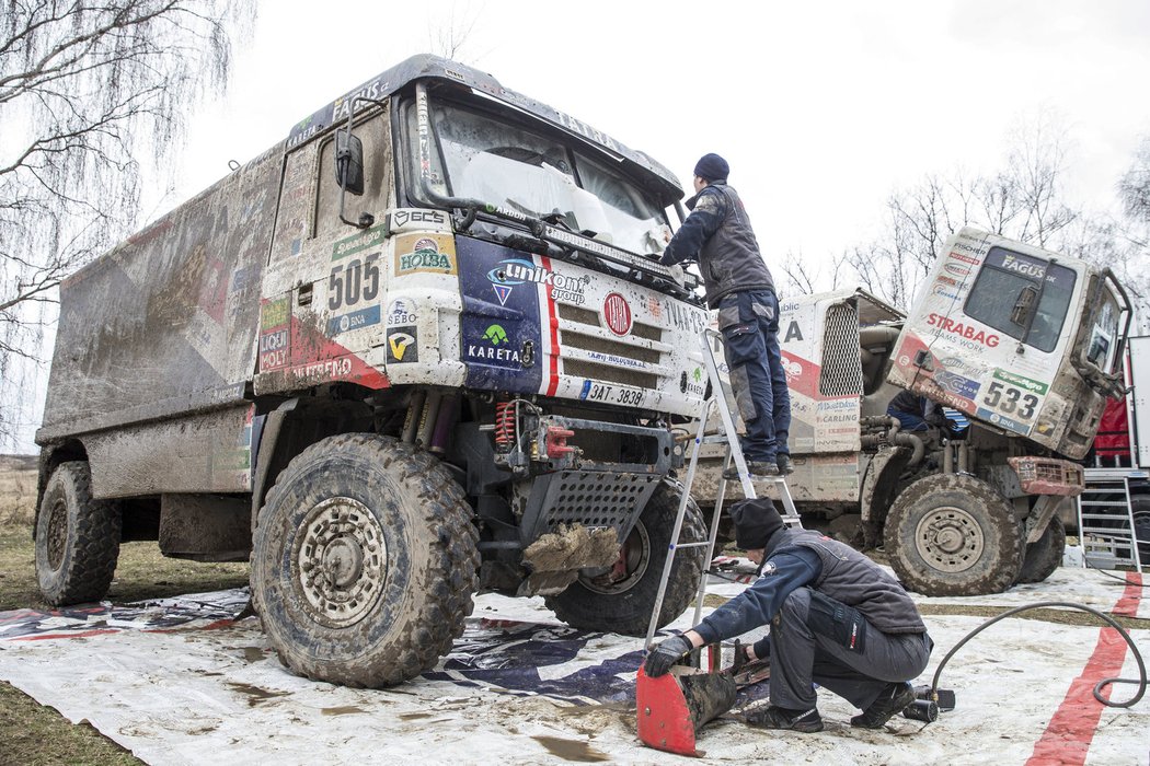 Mechanici měli po Kolomého dravém řízení soupstu práce.