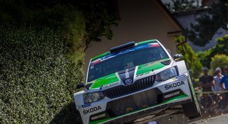 Italskou rallye ovládl Belgičan Neuville, Kopecký byl devátý