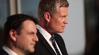 Novodobé elity. Macinkovy snahy protlačit Turka do vlády připomínají pokleslý kabaret Novodobé elity. Macinkovy snahy protlačit Turka do vlády připomínají pokleslý kabaret