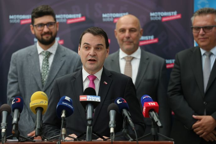 Zahájení kampaně Motoristů do komunálních voleb: Předseda Petr Macinka (25.8.2026) Zahájení kampaně Motoristů do komunálních voleb: Předseda Petr Macinka (25.8.2026)