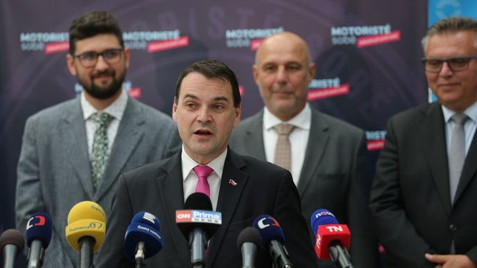 Zahájení kampaně Motoristů do komunálních voleb: Předseda Petr Macinka (25.8.2026) Zahájení kampaně Motoristů do komunálních voleb: Předseda Petr Macinka (25.8.2026)