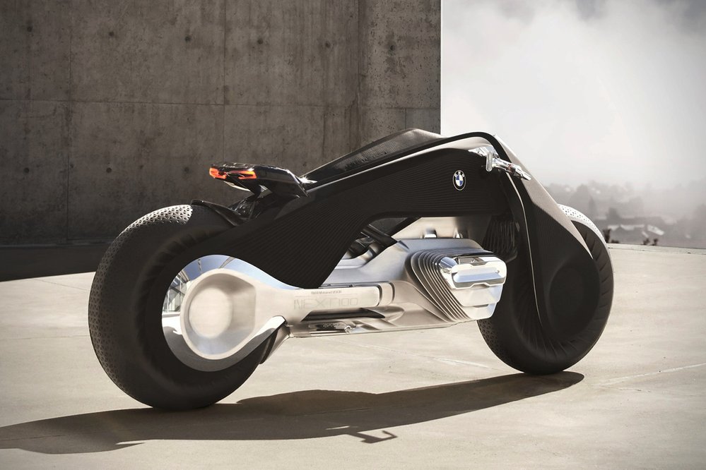 Motorka BMW VISION NEXT 100: Jízda budoucnosti