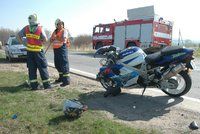 Nehoda v Olomouci: Motorkářka nezvládla řízení a najela do sloupku v protisměru