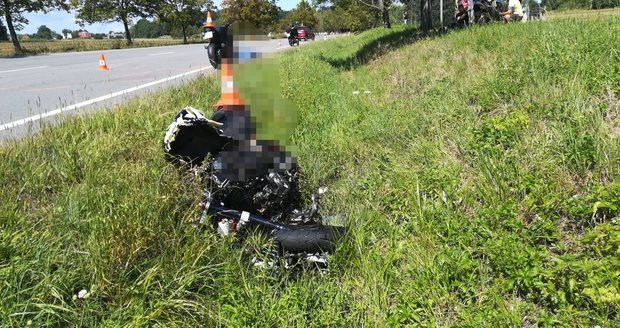 Tragédie na jihu Čech: Dvě motorky se čelně srazily! Oba řidiči zemřeli
