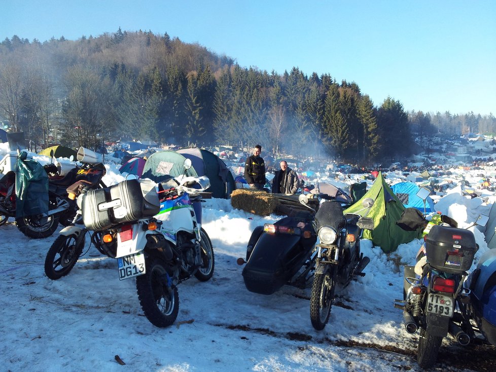 Sraz Elefantů, jedno z největších setkání motorkářů v Evropě, se koná pravidelně v zimě v lokalitě Thurmansbang-Solla/Loh v Bavorském lese.