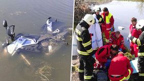 Motorkář spadl po nehodě do rybníka: Skončil v umělém spánku