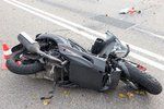 Policisté vyšetřují dopravní nehodu z 1. října na magistrále, při které měl motocyklistu srazit vůz Seat Ibiza. Nebyli jste náhodou svědky? (ilustrační foto)
