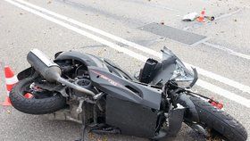 Policisté vyšetřují dopravní nehodu z 1. října na magistrále, při které měl motocyklistu srazit vůz Seat Ibiza. Nebyli jste náhodou svědky? (ilustrační foto)