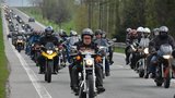 Tradiční požehnání motorkářům: Krkonošemi burácely stovky motorek