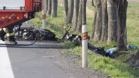 Tragická nehoda u Poděbrad: O život přišli dva motorkáři (28. 3. 2020).