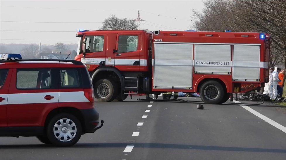 Tragická nehoda u Poděbrad: O život přišli dva motorkáři. (28. 3. 2020)