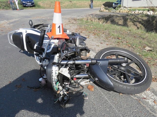 Hasiči varují motorkáře, aby byli opatrní.