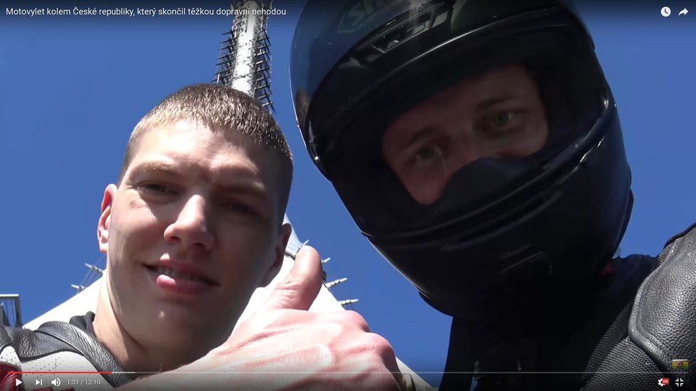 Motorkáři Robin a Jakub si plnili sen a na svých mašinách objížděli Česko.