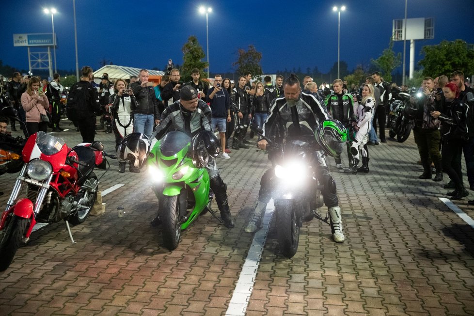 Takhle vypadala Prague Night Ride 2020, o nadcházejícím víkendu se koná podobná akce nazvaná STARbike 2020.