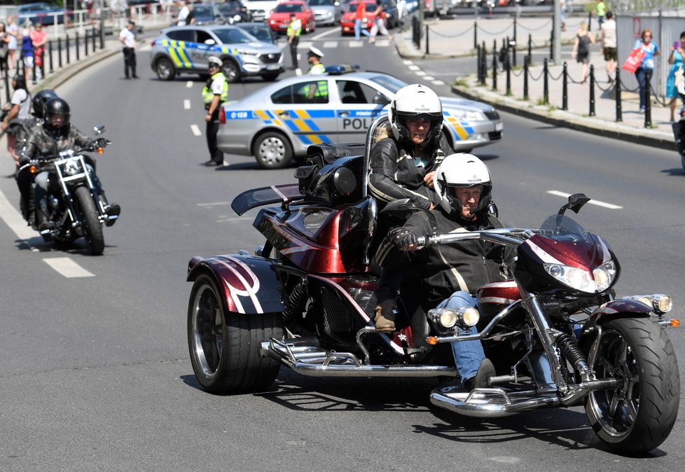 Motorkáři charitativní jízdou MDA Ride podpořili lidi se svalovou dystrofií.