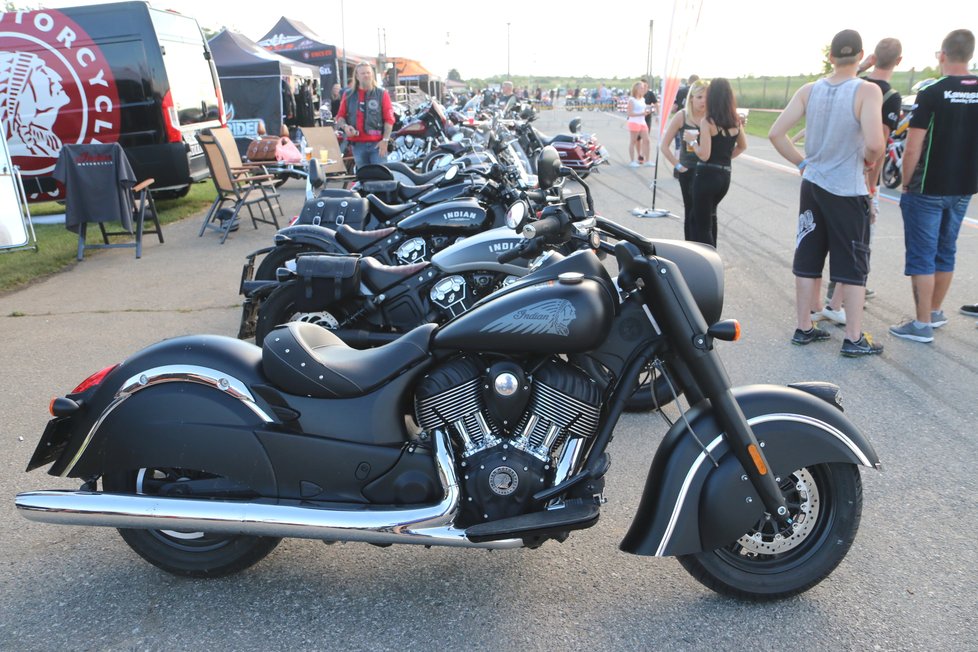 V Pasohlávkách začal v pátek největší tuzemský festival motorkářů Euro Bike Fest.