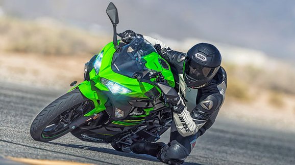 Kawasaki Ninja 400 je nový malý pouliční závodník z Japonska