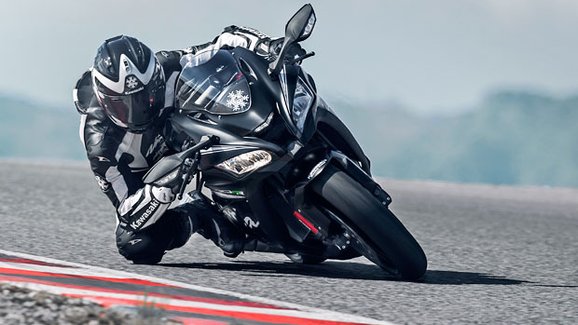 Kawasaki Ninja ZX-10RR: Černý ďábel pro závodníky (+video)