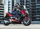 Yamaha X-Max 125 míří ve stopách větších příbuzných do městských ulic