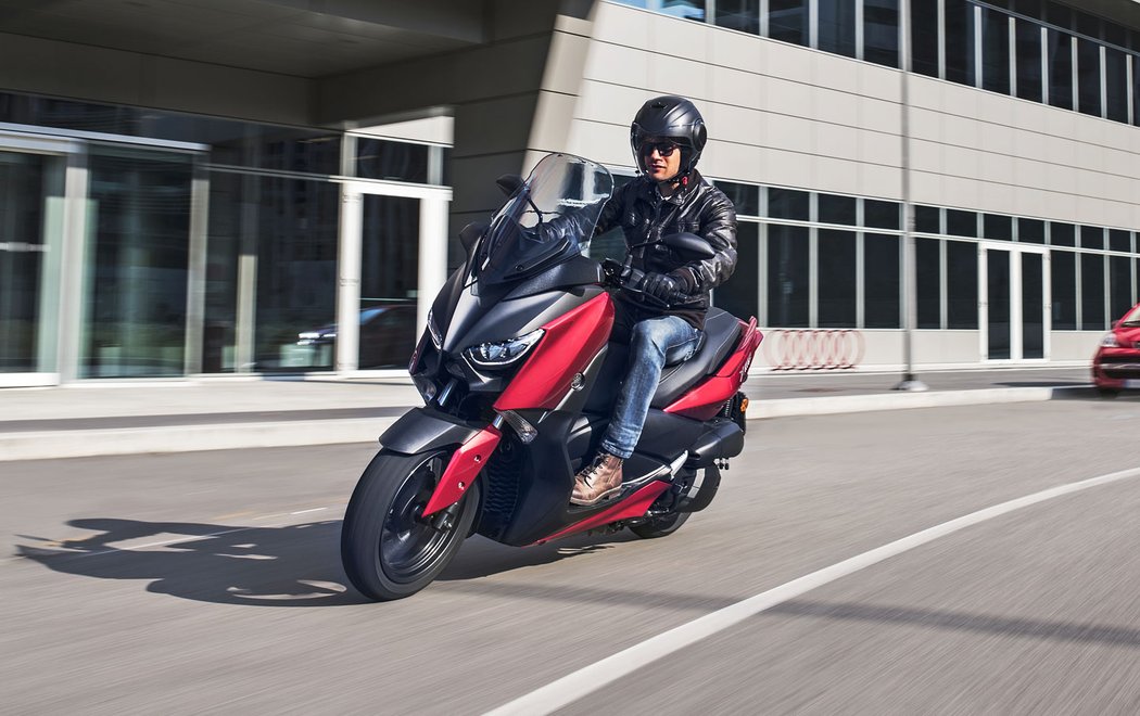 Yamaha X-Max 125