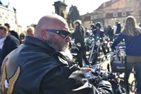 FOTO a VIDEO: Motorkáři zahájili sezonu 2016 v Poděbradech