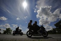 Moskevský motorkář prosazuje moto-sanitky