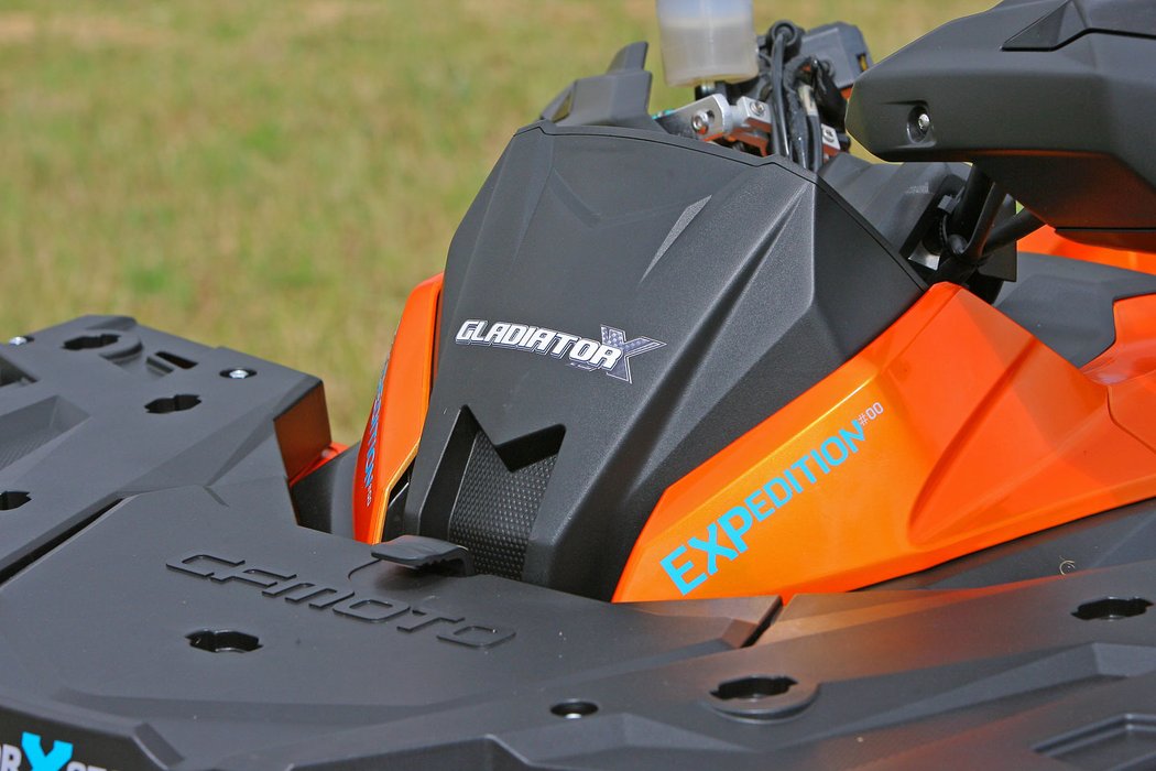 CF Moto Gladiator X850