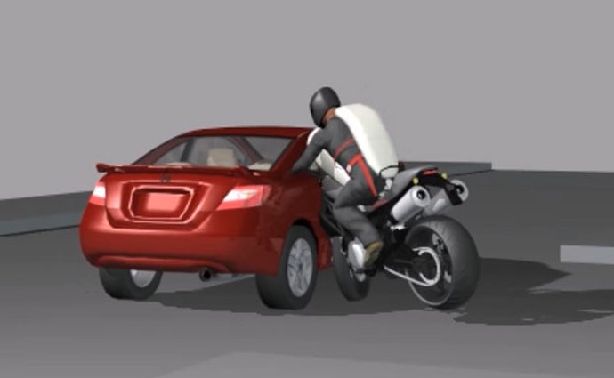 Airbag pro motorkáře má chránit téměř celého jezdce