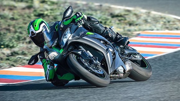 Kawasaki Ninja ZX-10R SE nastupuje s elektronicky řízeným podvozkem