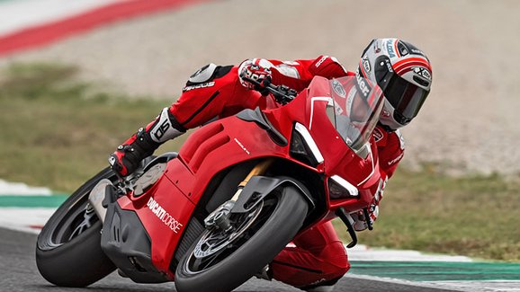 Ducati Panigale V4 R je závodní superbike, který může i na běžné silnice