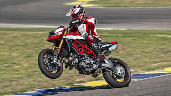 Ducati Hypermotard chce být ve své nové podobě ještě zábavnější