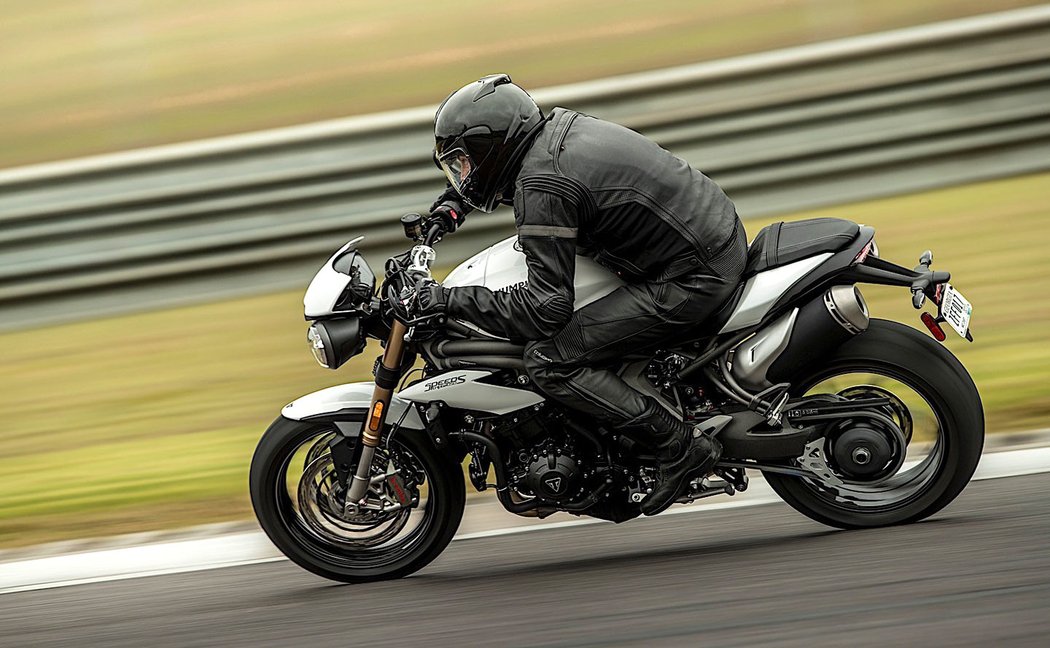 Triumph Speed Triple 1050 RS a S