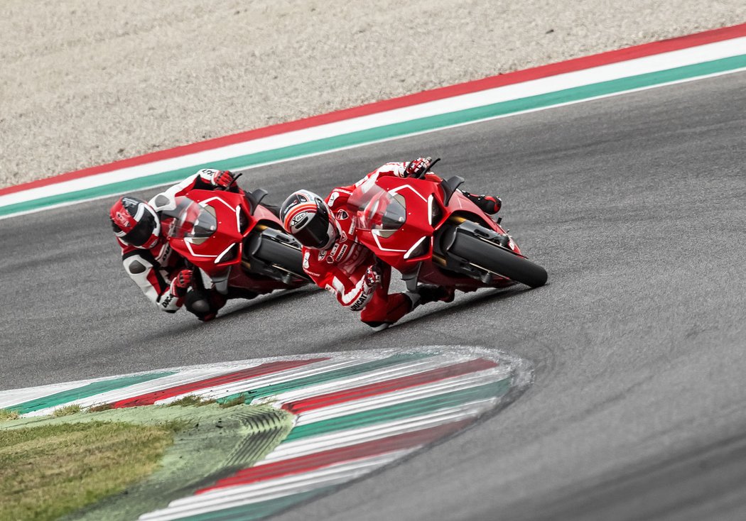 Ducati Panigale V4 R