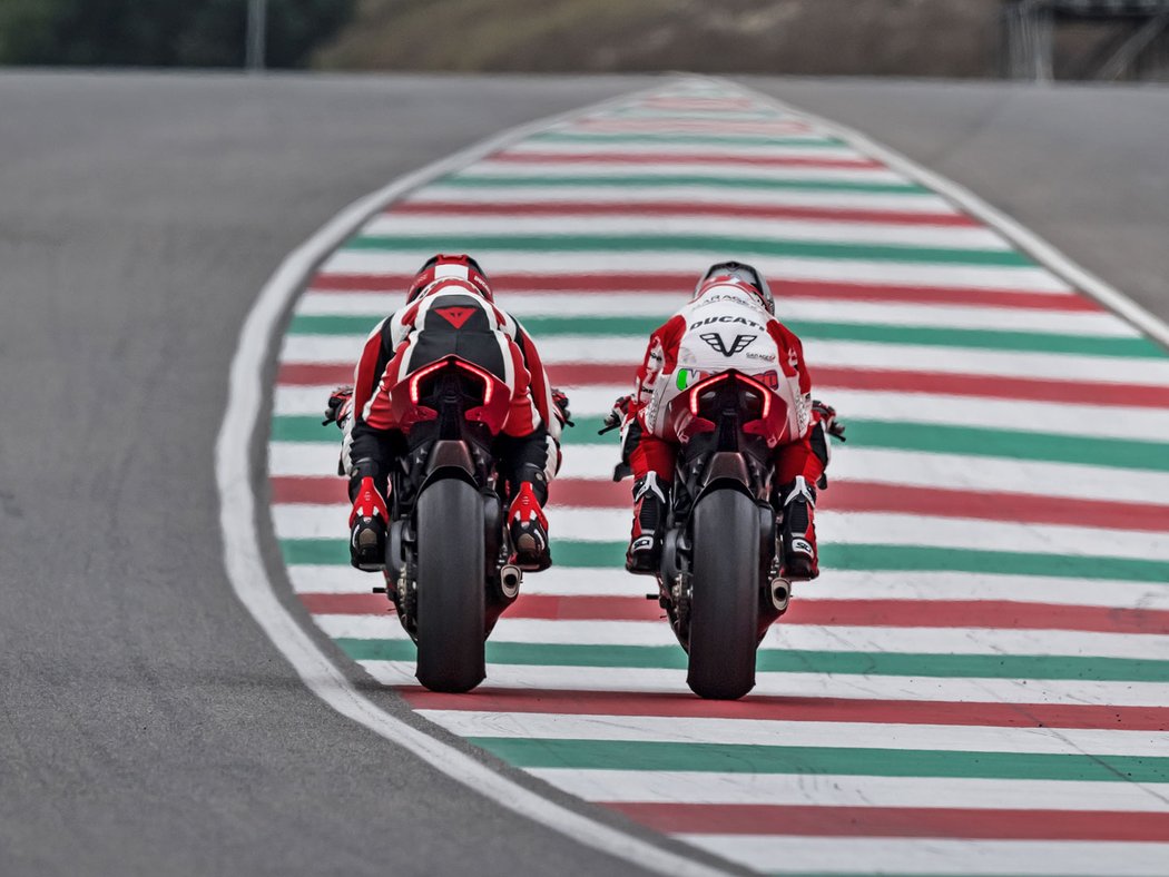 Ducati Panigale V4 R