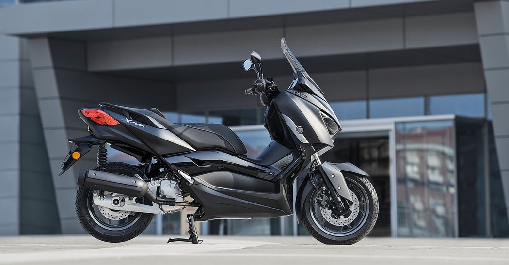 Yamaha XMax Iron Max