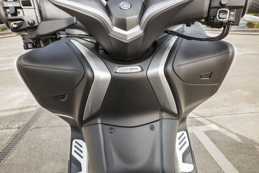 Yamaha XMax Iron Max