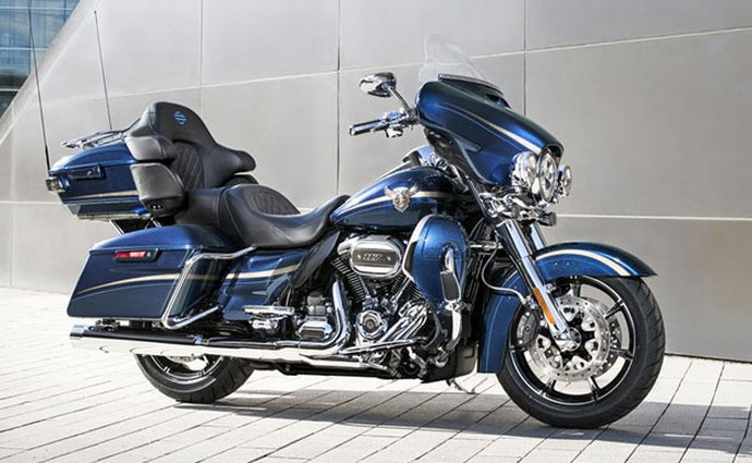 Harley-Davidson svolává čtvrt milionu motocyklů. Kvůli brzdám...