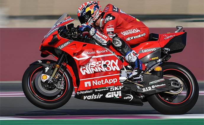 Motocyklová VC Kataru 2019: Dovizioso porazil v dramatické bitvě MotoGP Márqueze