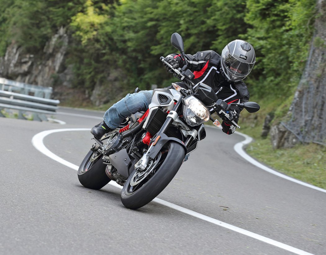 Aprilia Shiver 900