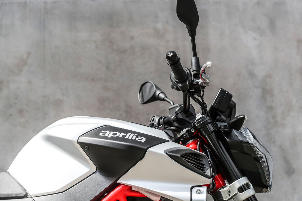 Aprilia Shiver 900