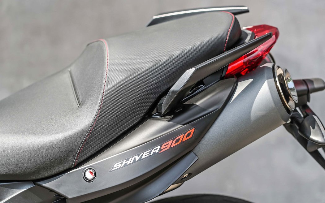 Aprilia Shiver 900